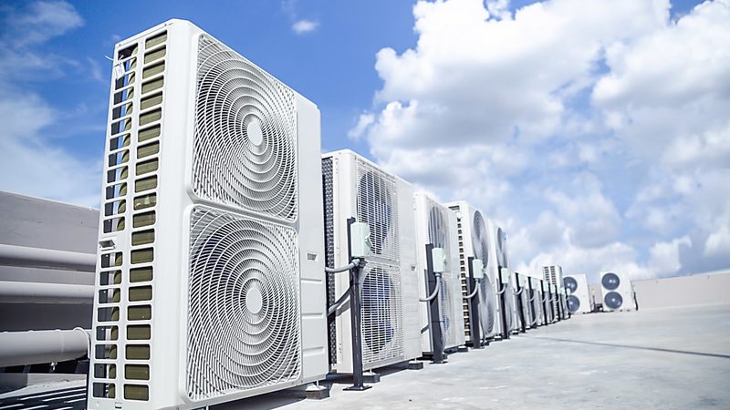 小型水冷式工业冷水机：价格背后的考量因素